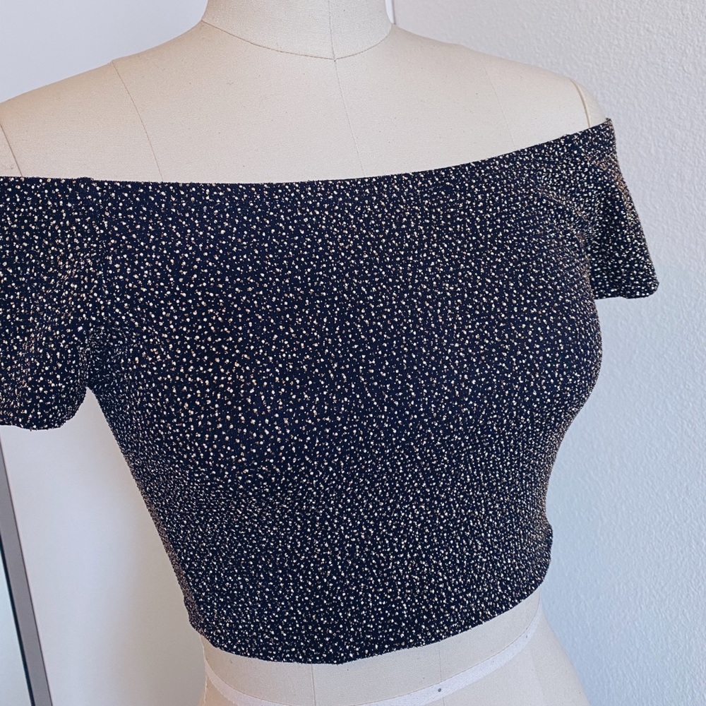 All Over Me Crop Top - Picture 4 of 7